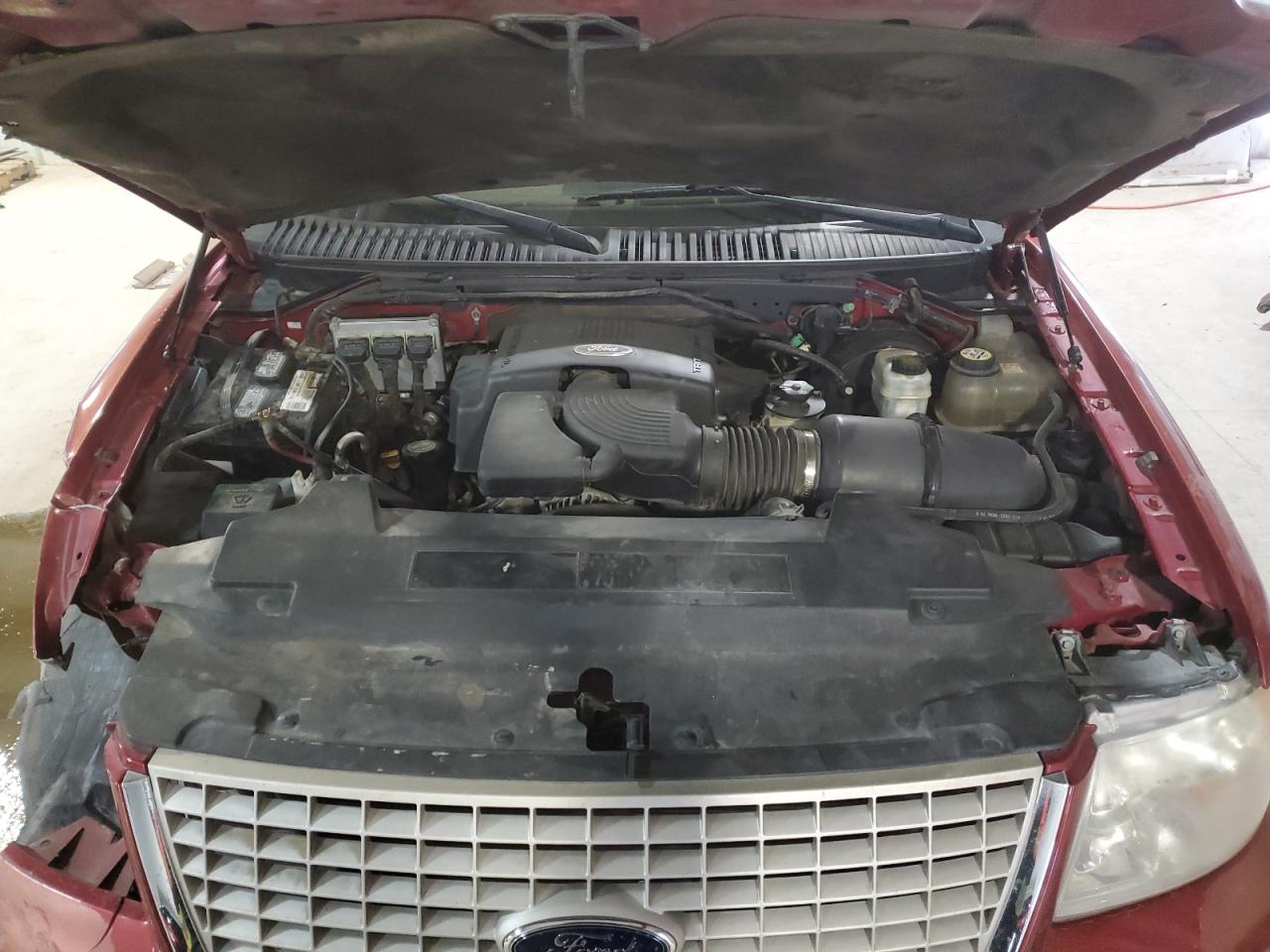 2004 Ford Expedition - Image 12