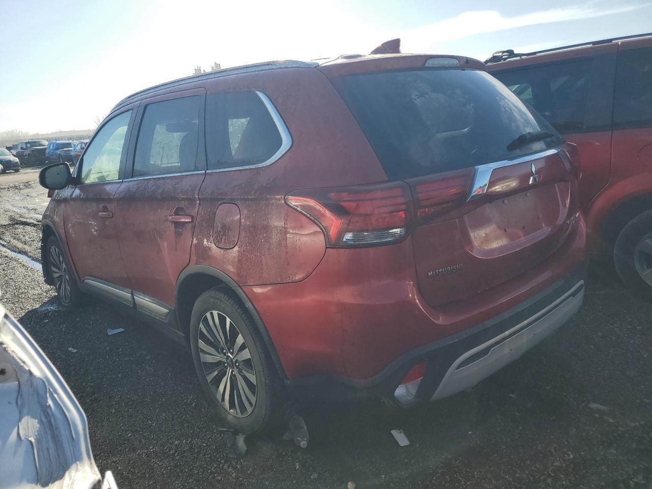 2019 Mitsubishi Outlander - Image 2