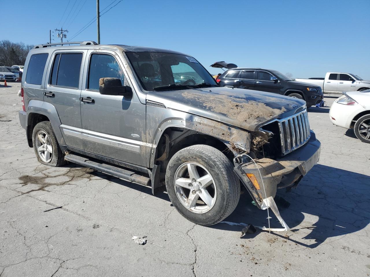 2012 Jeep Liberty (North America) - Image 4