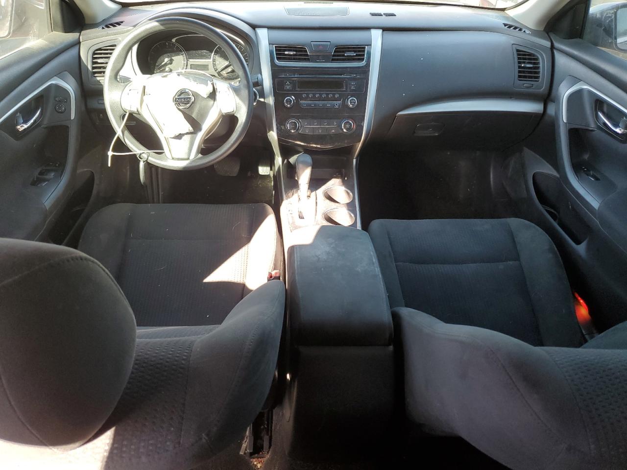 2015 Nissan Altima - Image 8