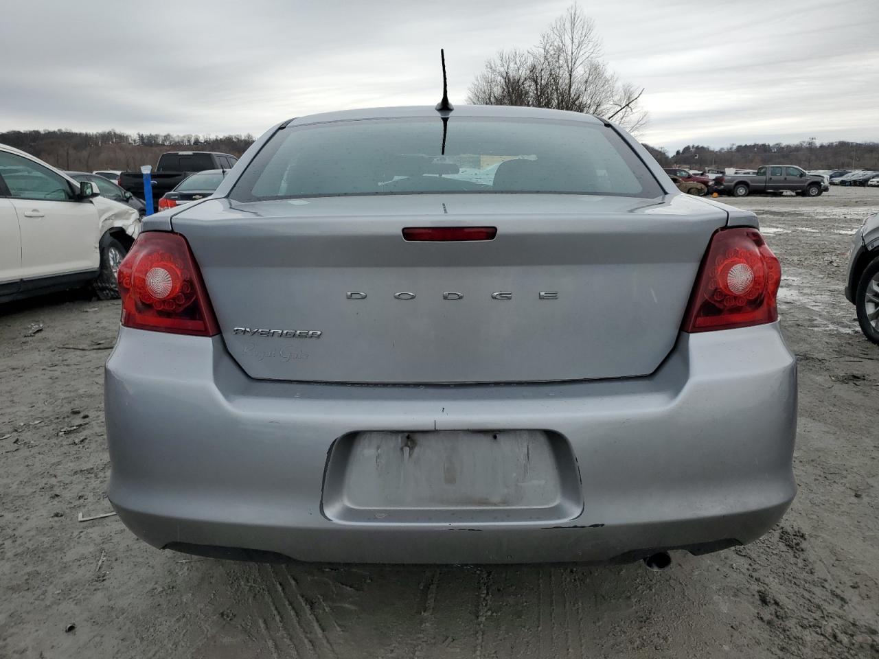 2014 Dodge Avenger - Image 6
