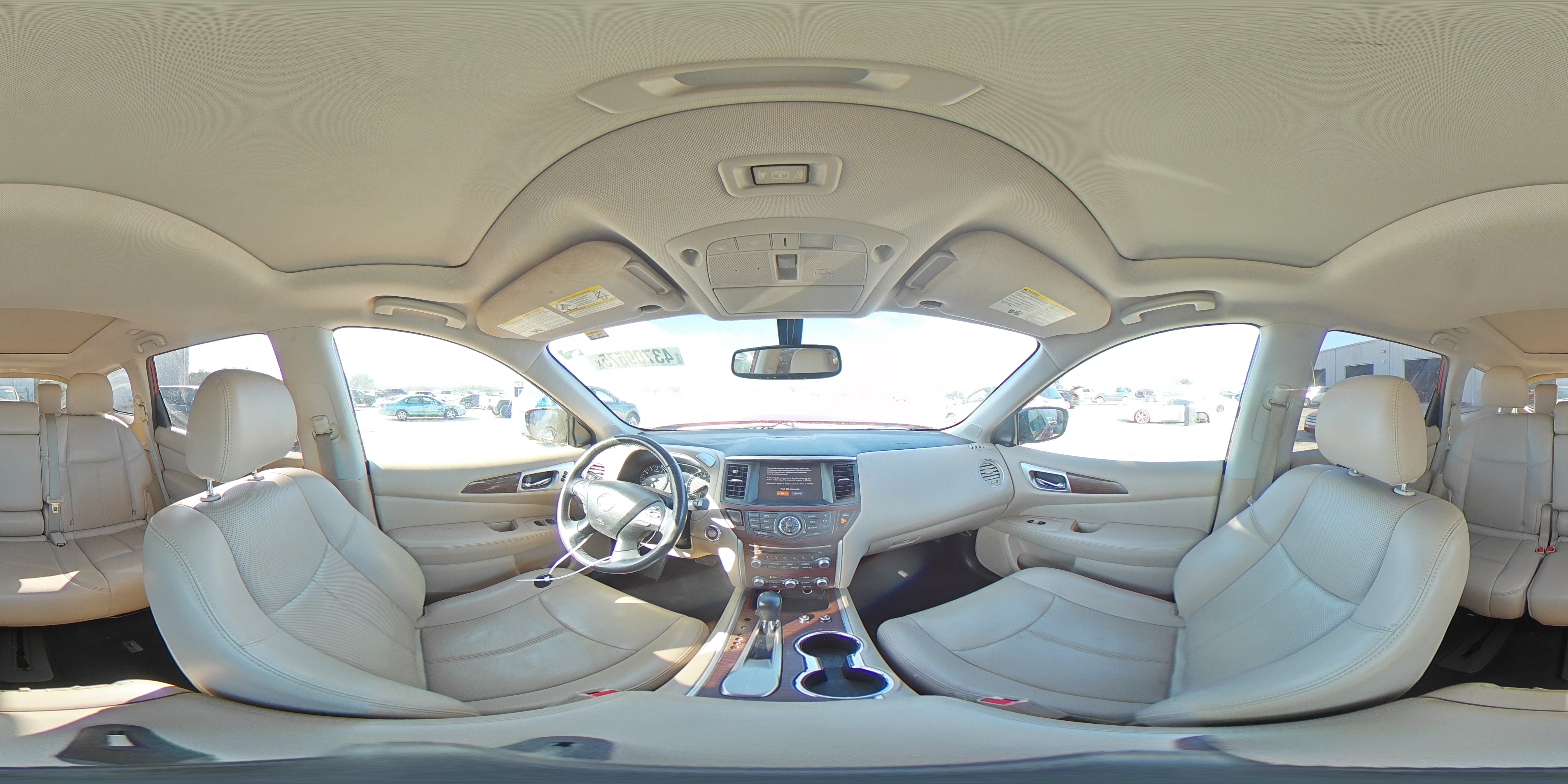 2017 Nissan Pathfinder - Image 16