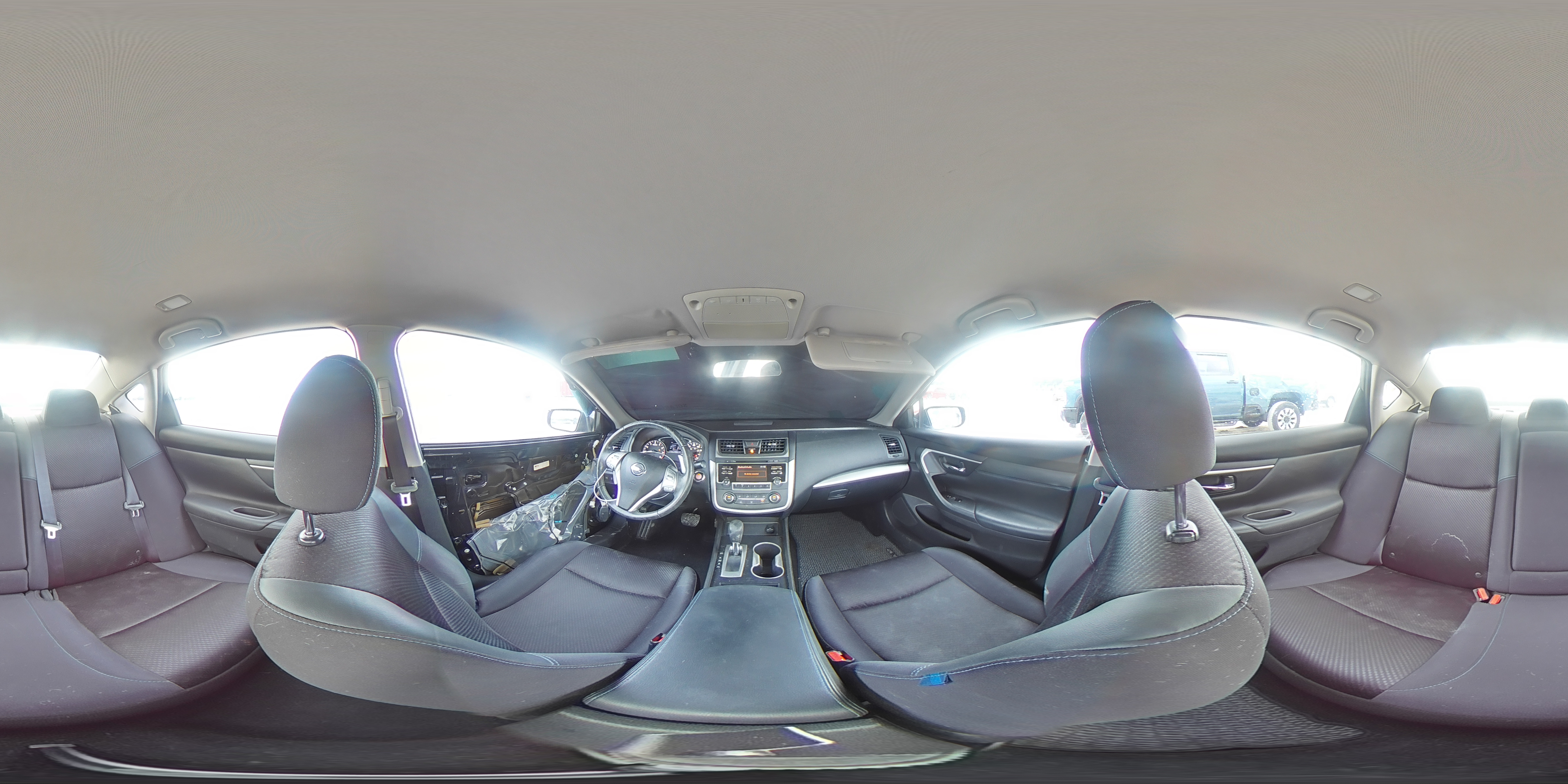2016 Nissan Altima - Image 15