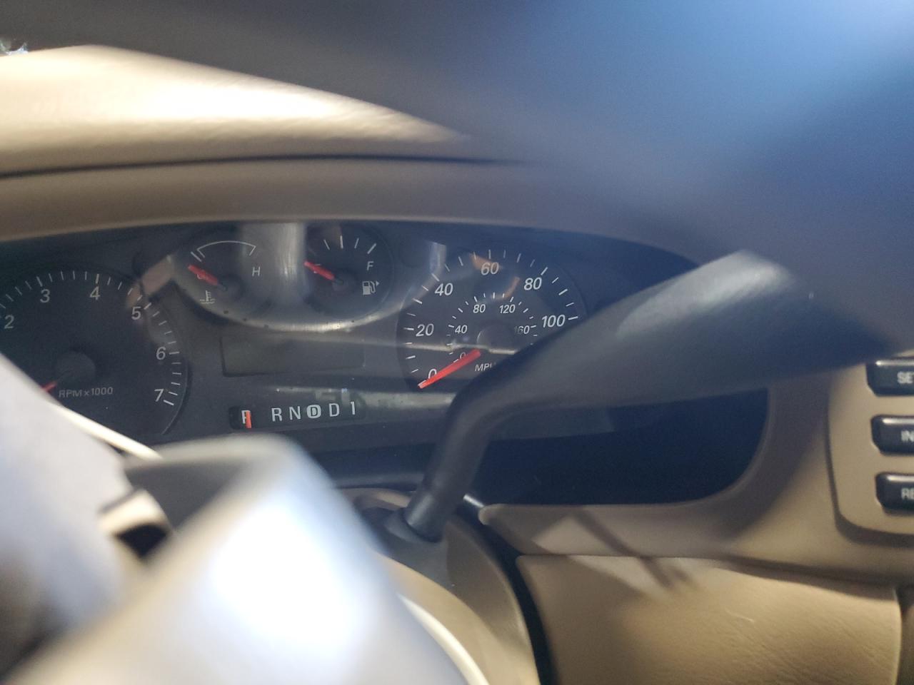 2004 Ford Taurus - Image 9