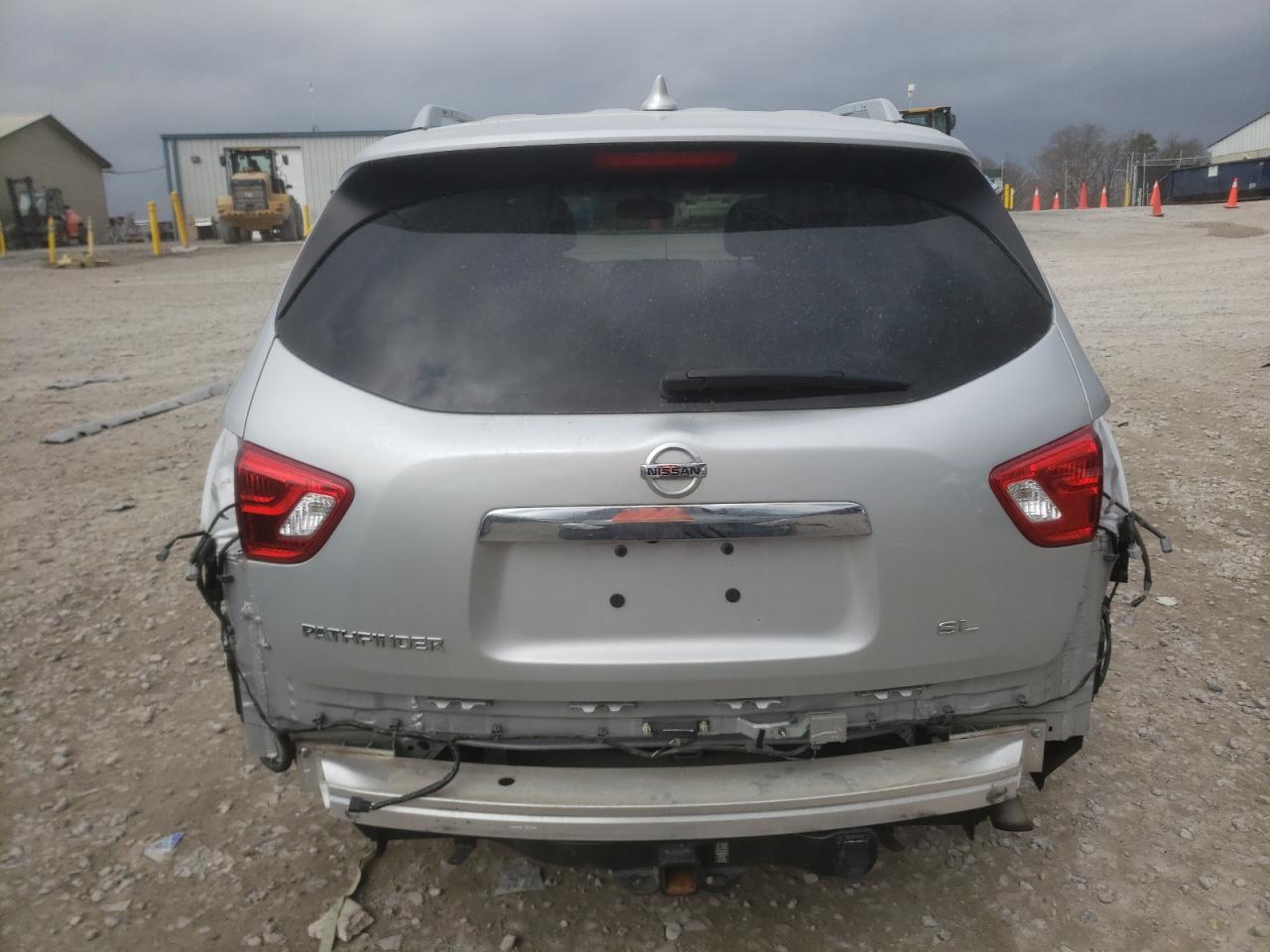 2020 Nissan Pathfinder - Image 6