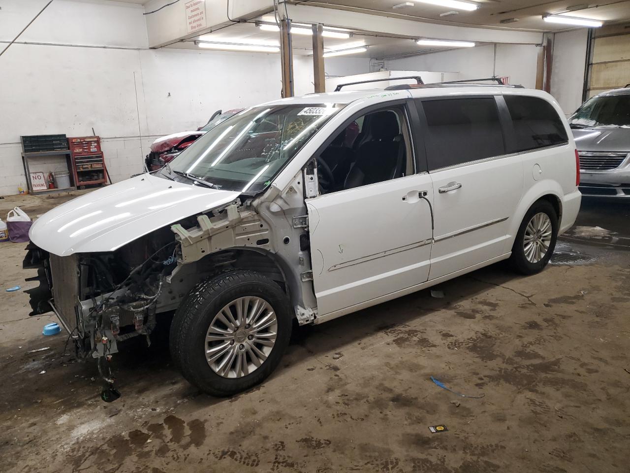2016 Chrysler Town & Country - Image 1