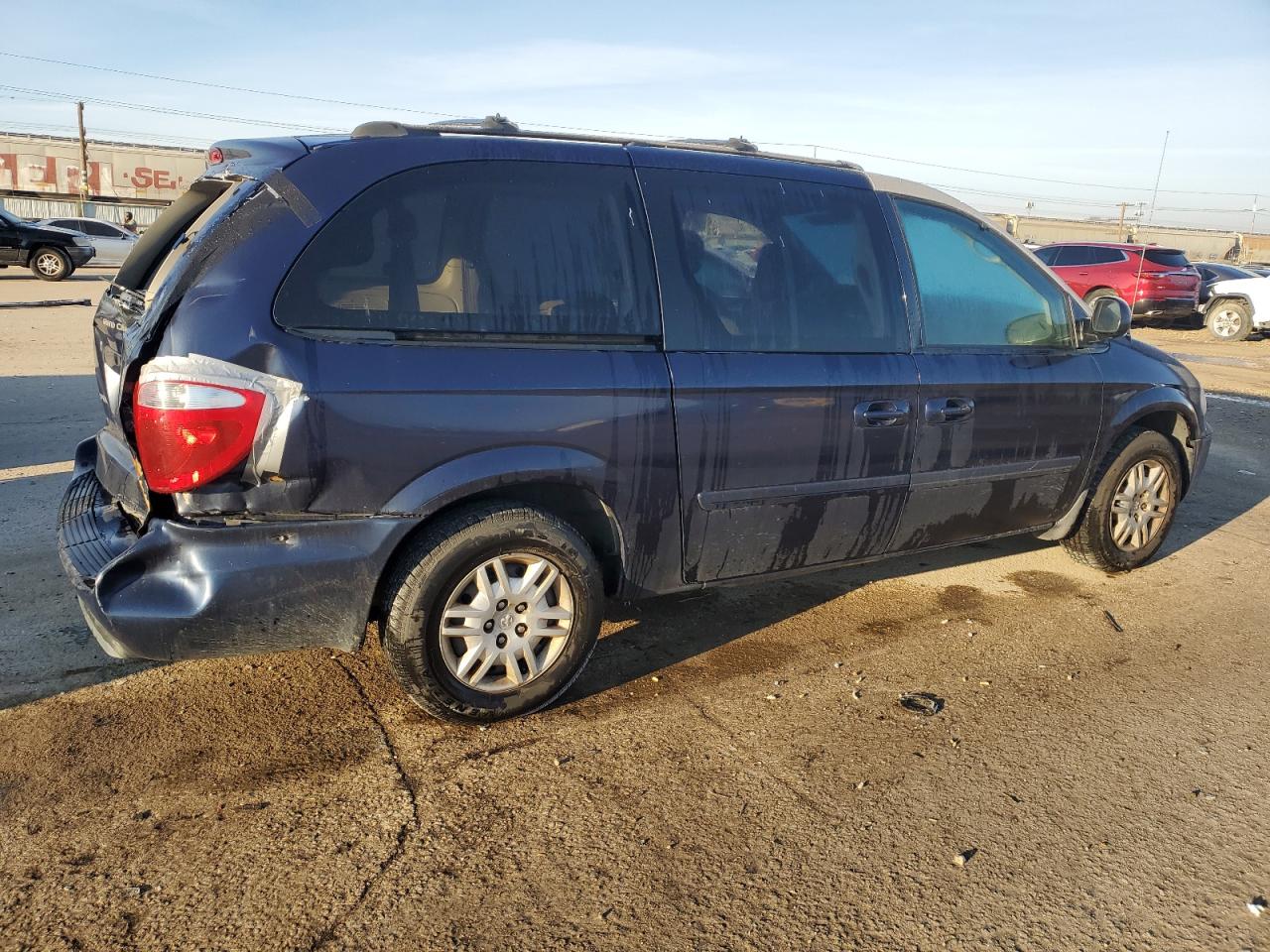2005 Dodge Caravan - Image 3