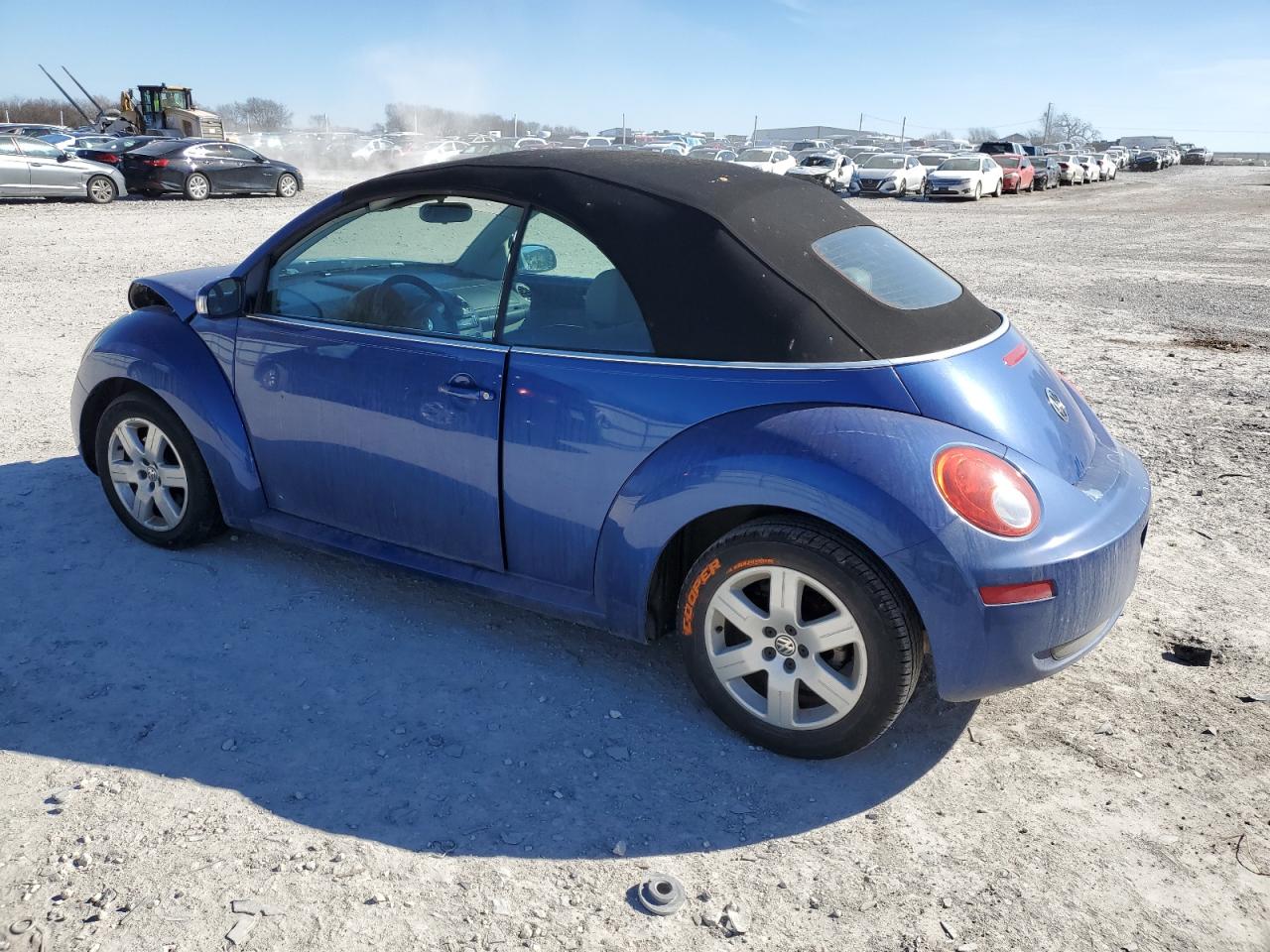 2007 Volkswagen Beetle - Image 2