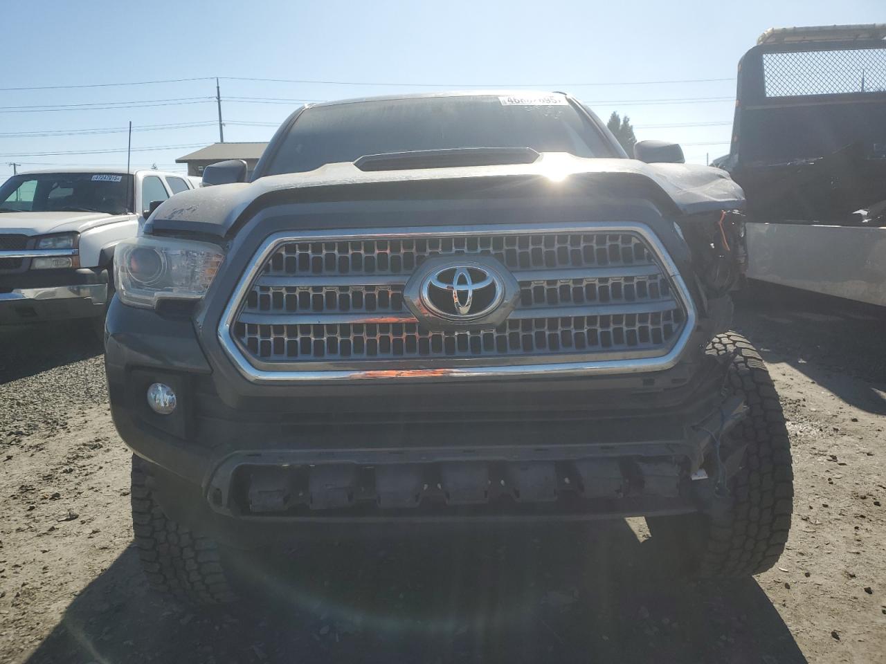 2016 Toyota Tacoma - Image 5