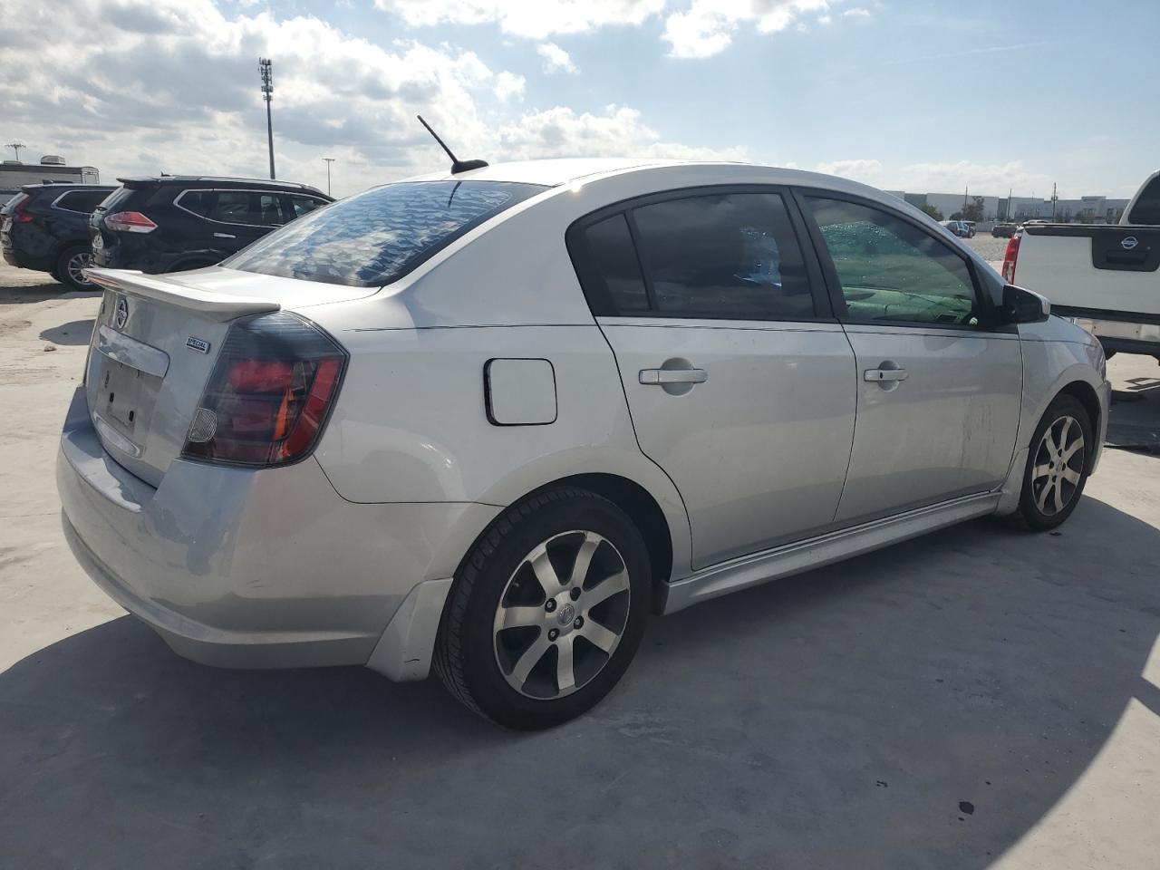 2011 Nissan Sentra - Image 3