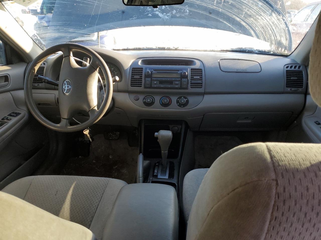2004 Toyota Camry - Image 8