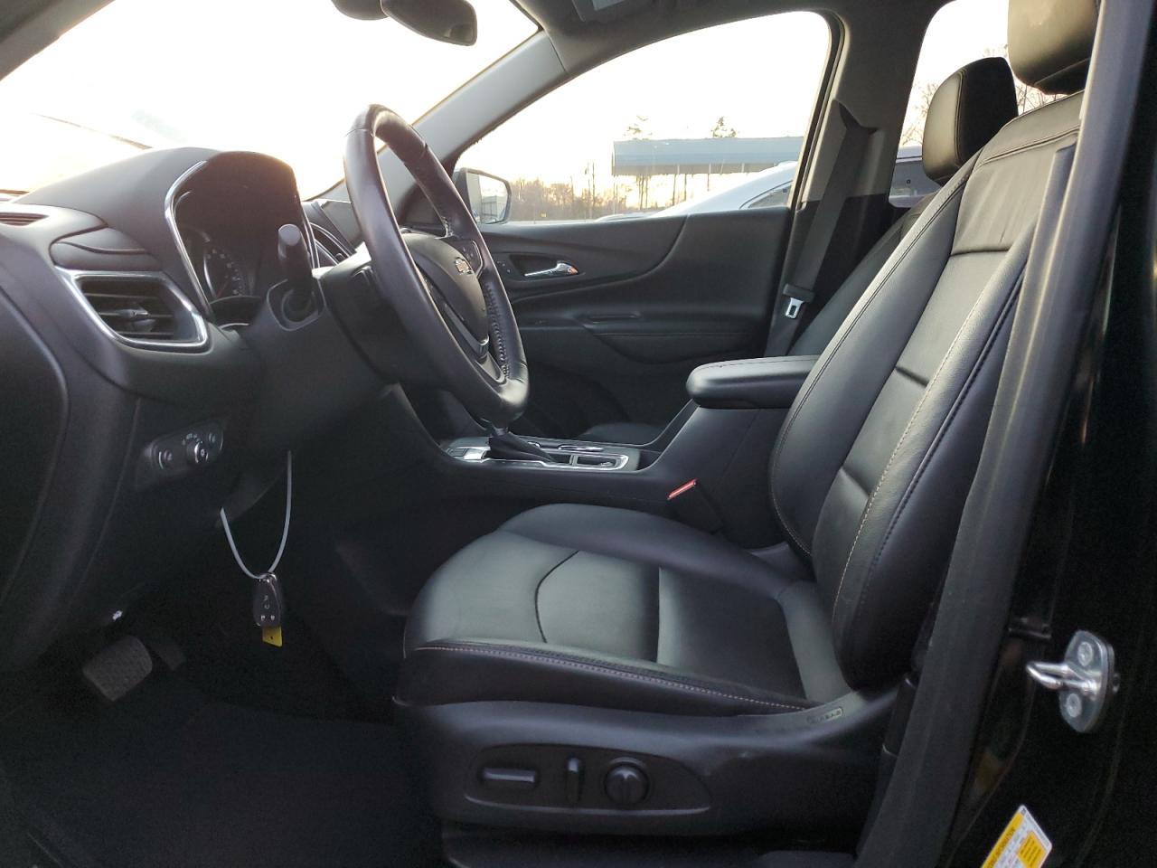 2GNAXYEX4K6267275 CHEVROLET EQUINOX 2019