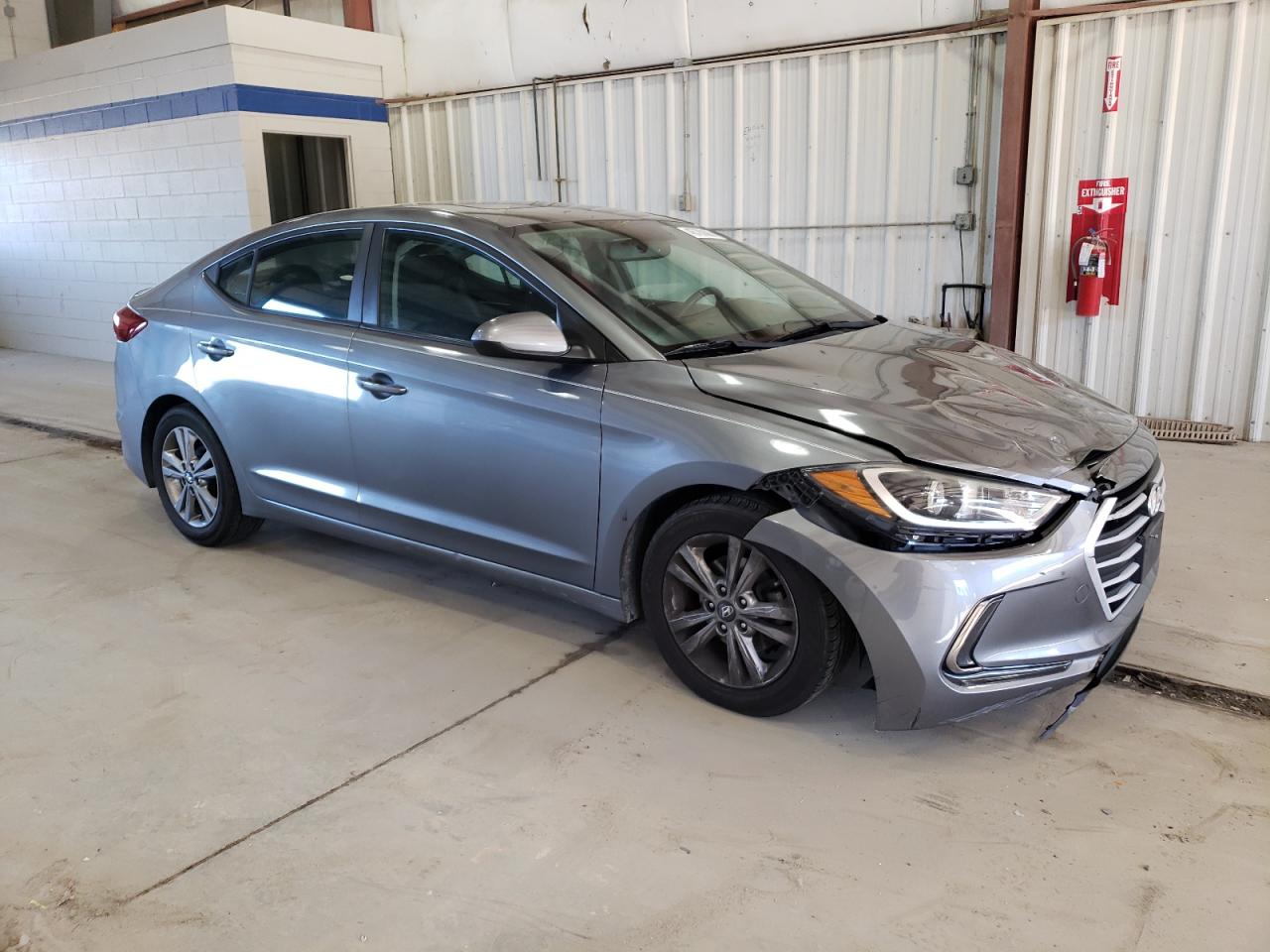 2017 Hyundai Elantra - Image 4
