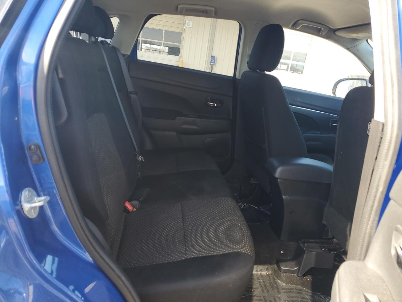 2016 Mitsubishi Outlander - Image 11