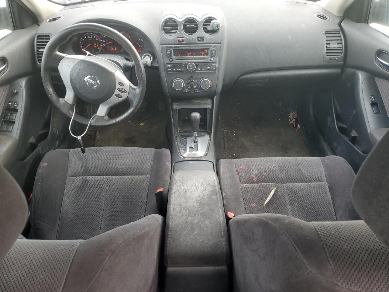 2009 Nissan Altima - Image 8