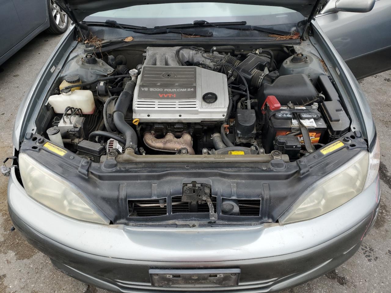 2000 Lexus ES - Image 11