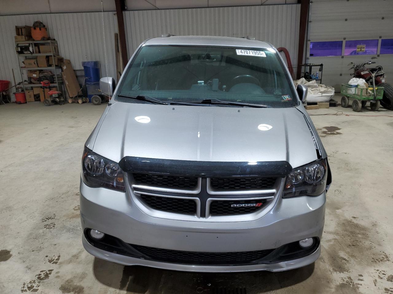 2017 Dodge Caravan - Image 5
