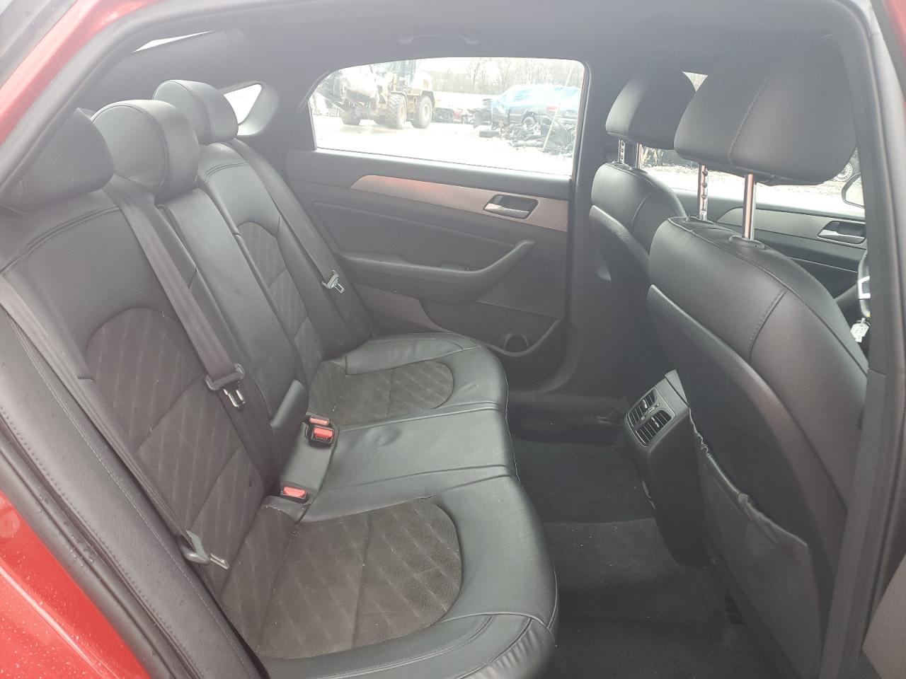 2018 Hyundai Sonata - Image 11