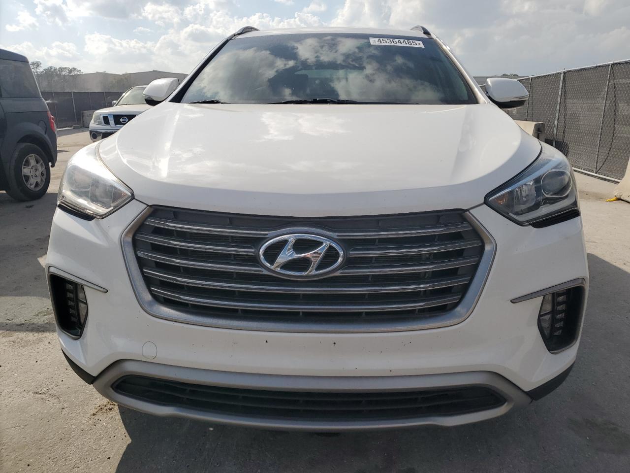 2017 Hyundai Santa Fe - Image 5