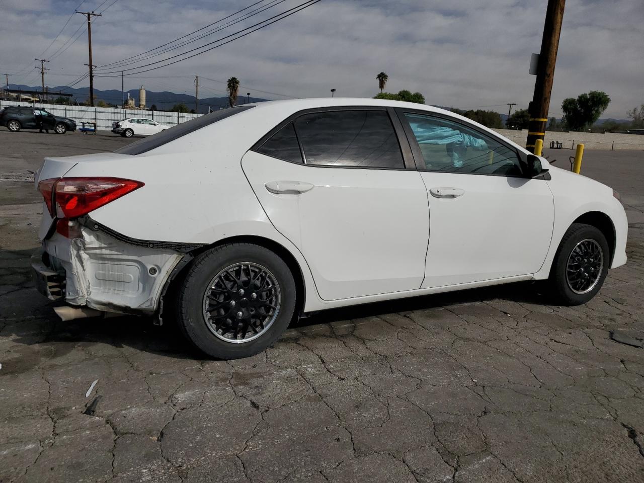 2017 Toyota Corolla - Image 3