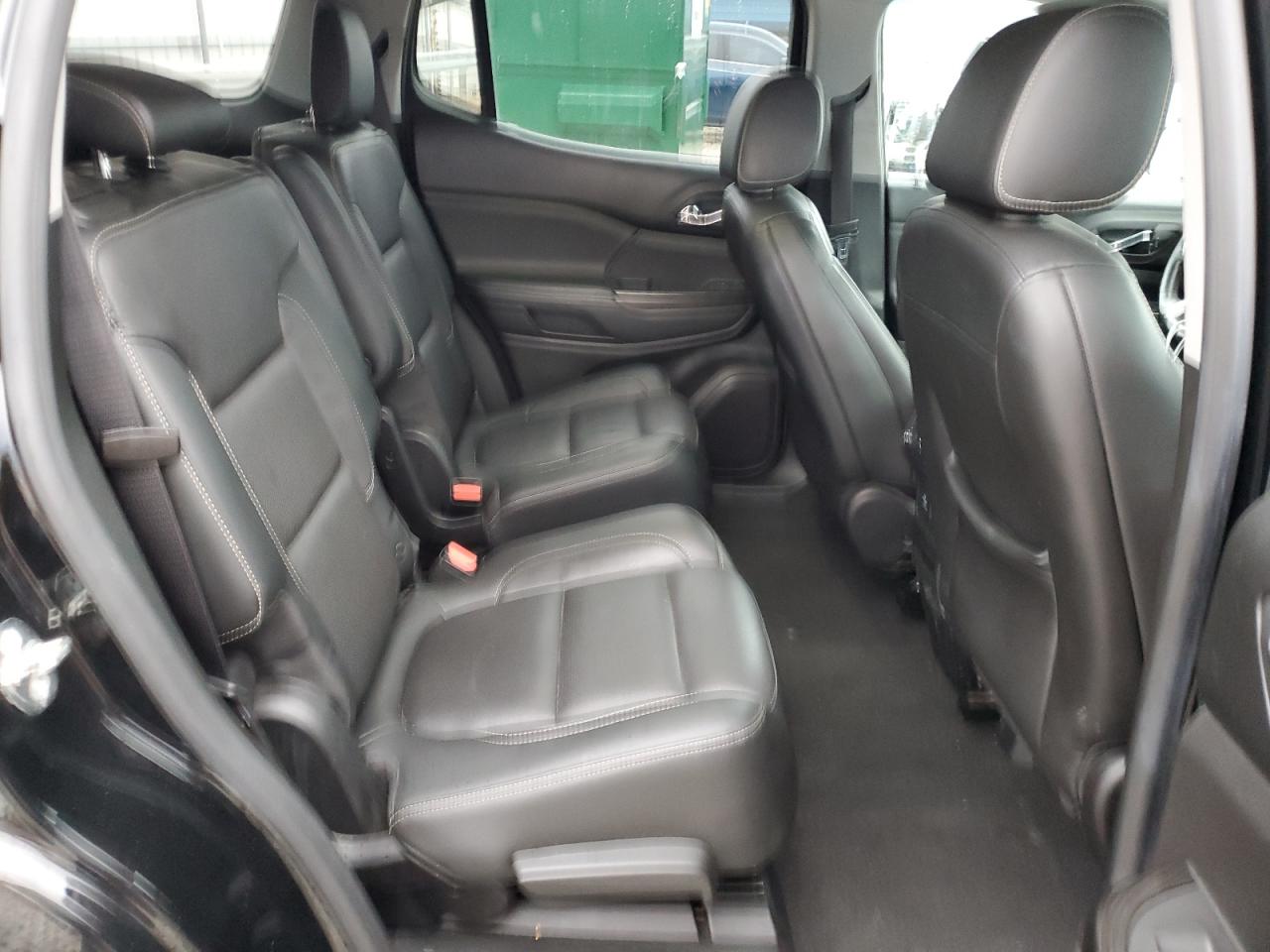 2017 GMC Acadia - Image 11