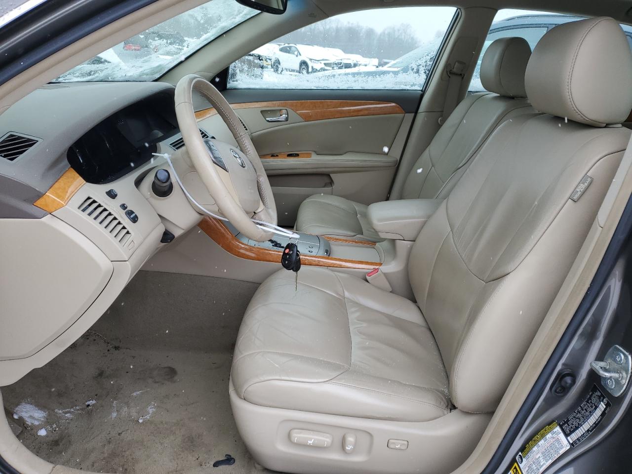 2005 Toyota Avalon - Image 7