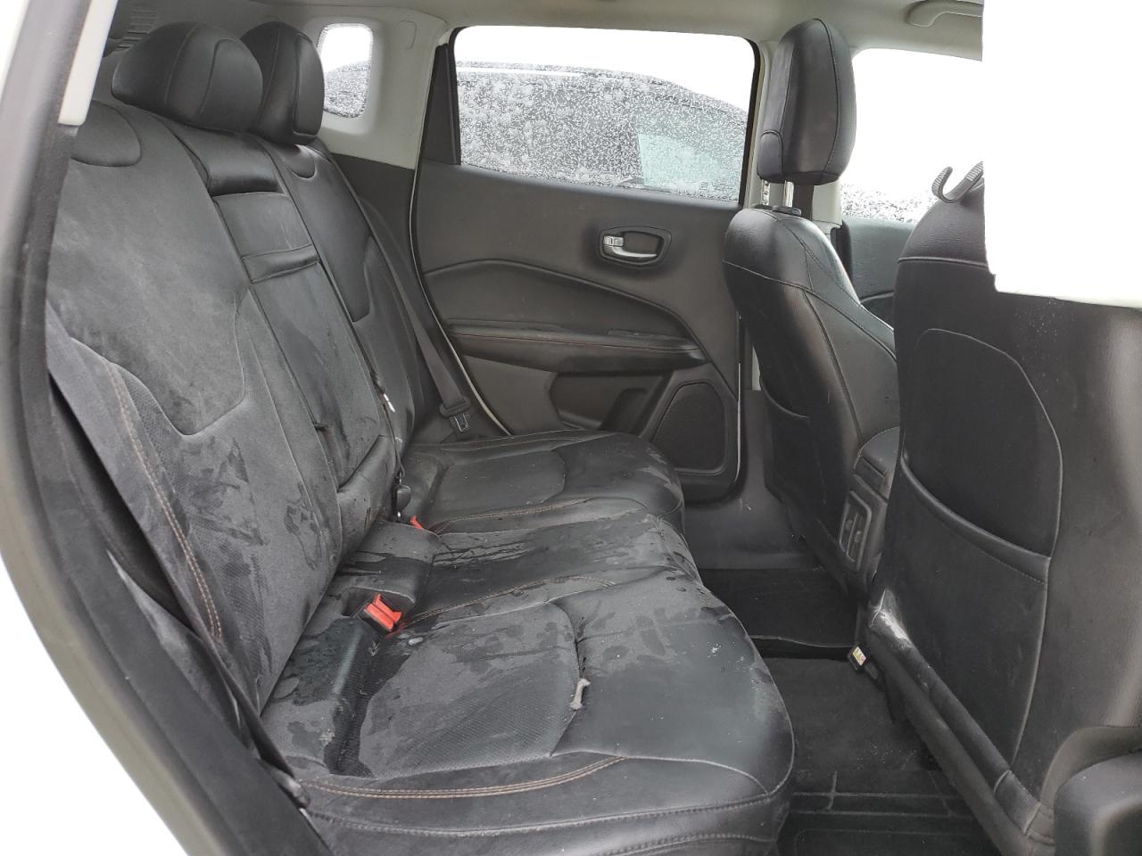 2018 Jeep Compass - Image 11