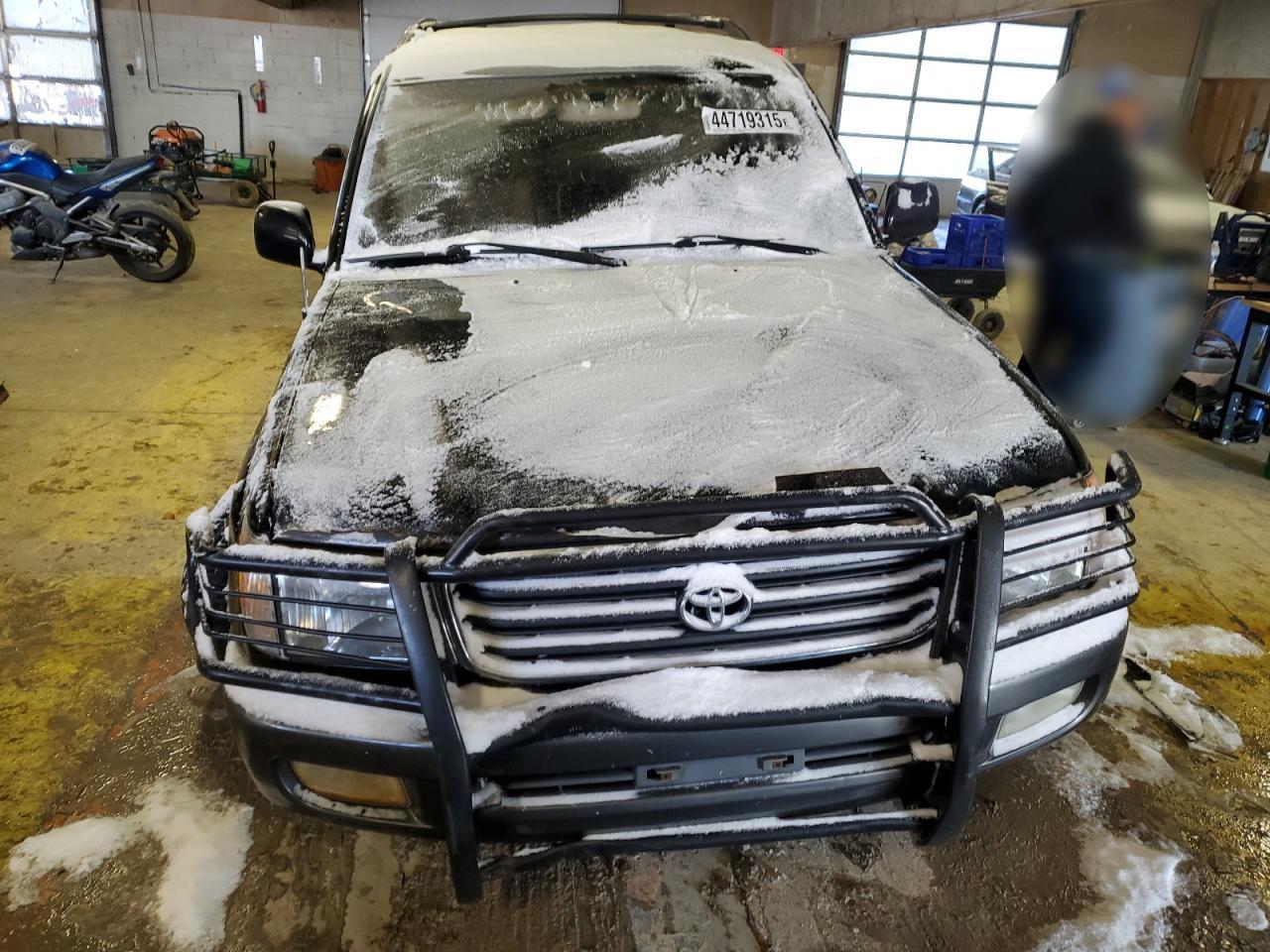 2001 Toyota Land Cruiser - Image 5