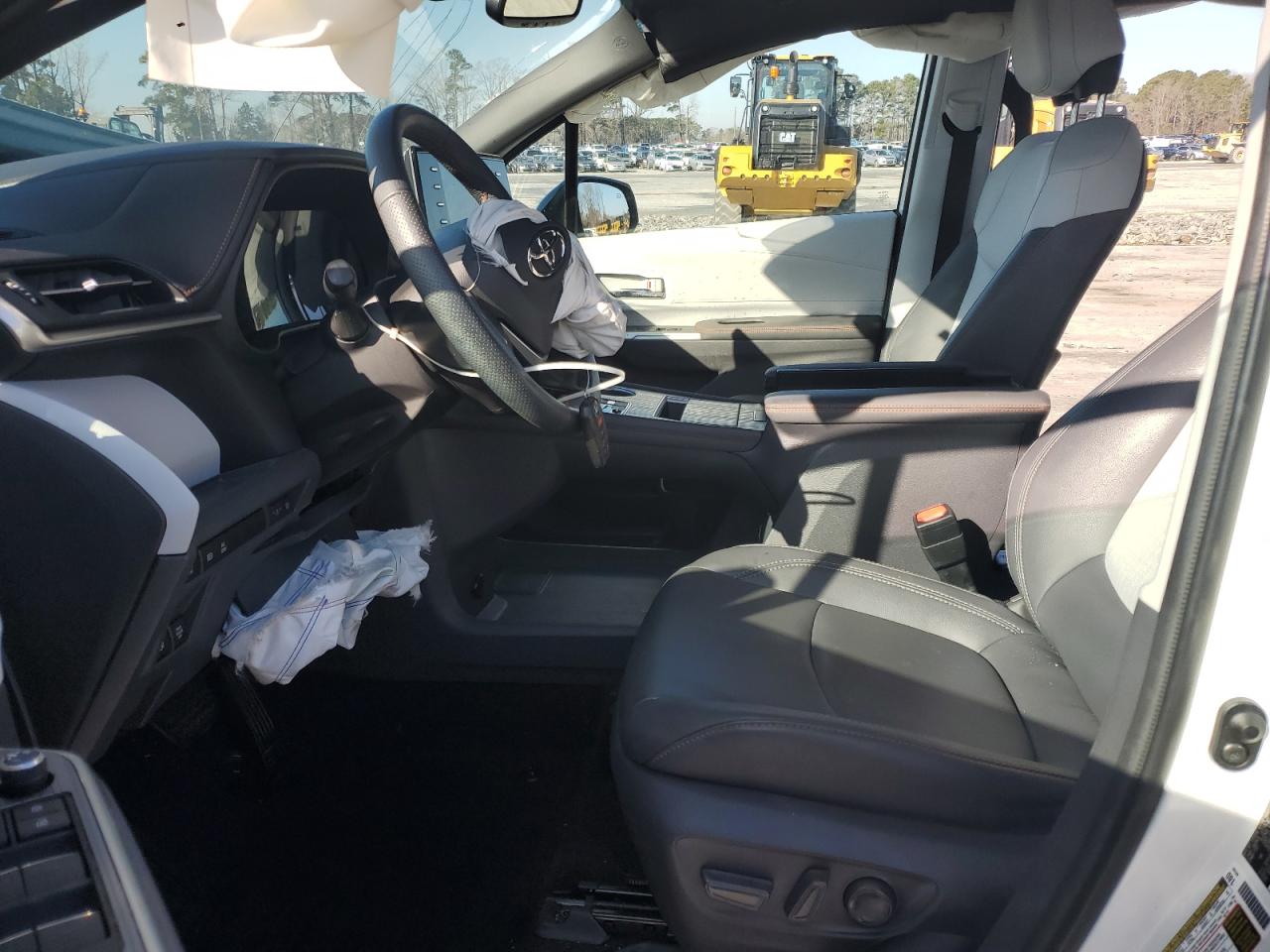 2021 Toyota Sienna - Image 7