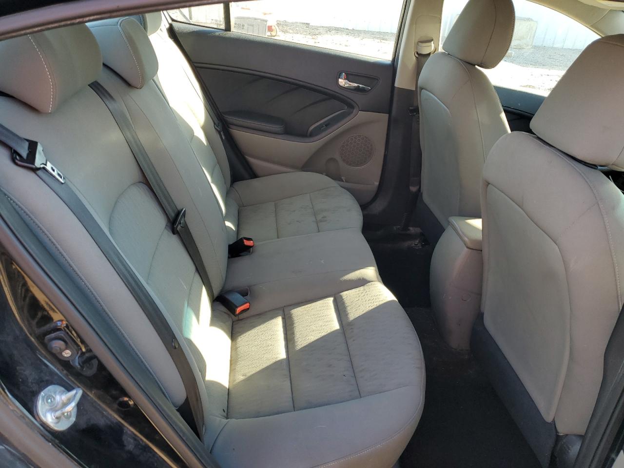 2015 Kia Forte - Image 10