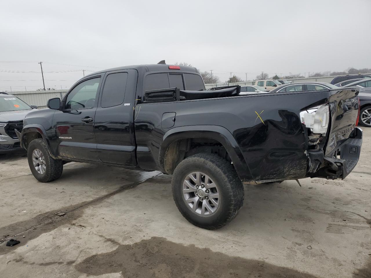 2016 Toyota Tacoma - Image 2