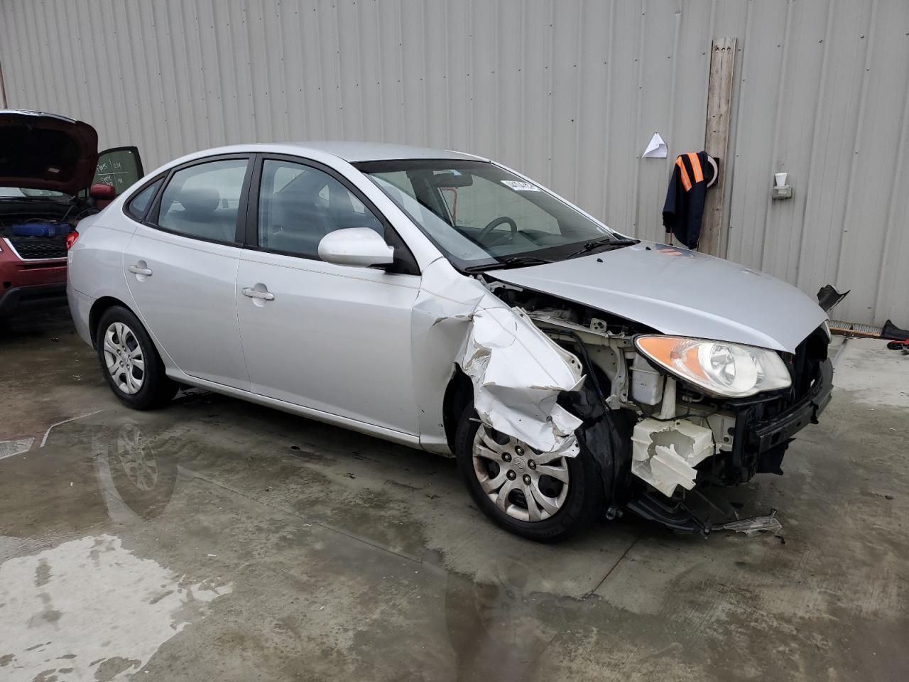 2010 Hyundai Elantra - Image 4