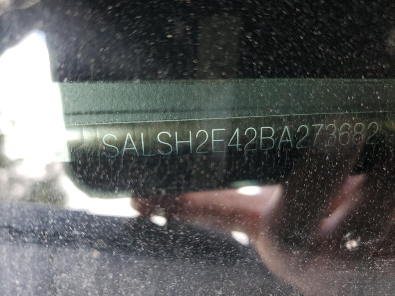 2011 Land Rover Range Rover - Image 14