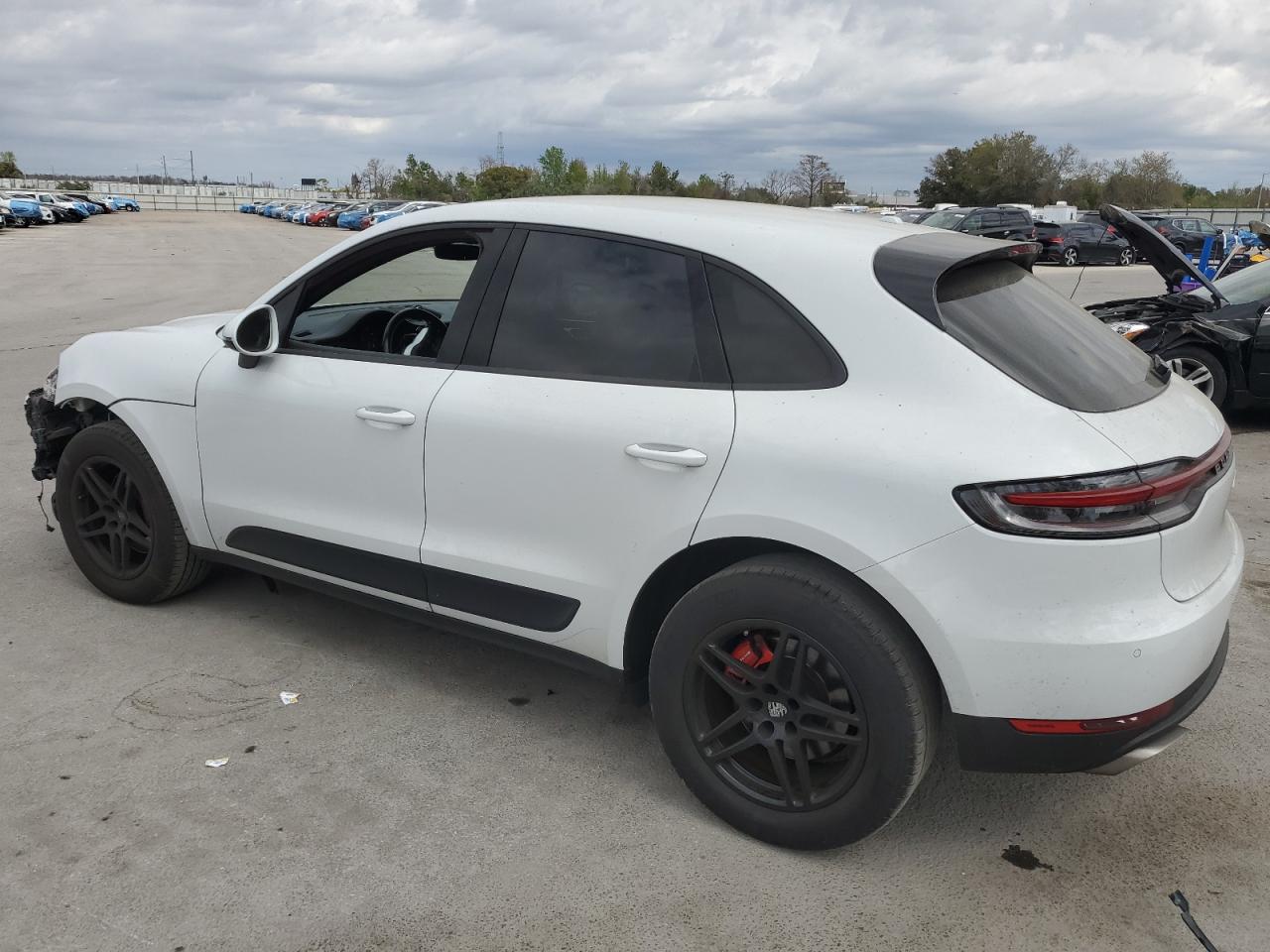 2019 Porsche Macan - Image 2