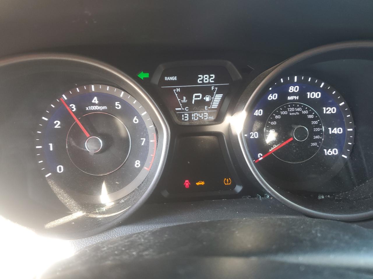 2015 Hyundai Elantra - Image 9