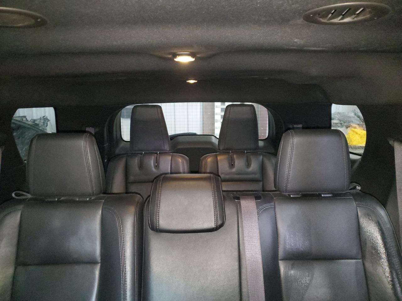 2013 Ford Explorer - Image 10