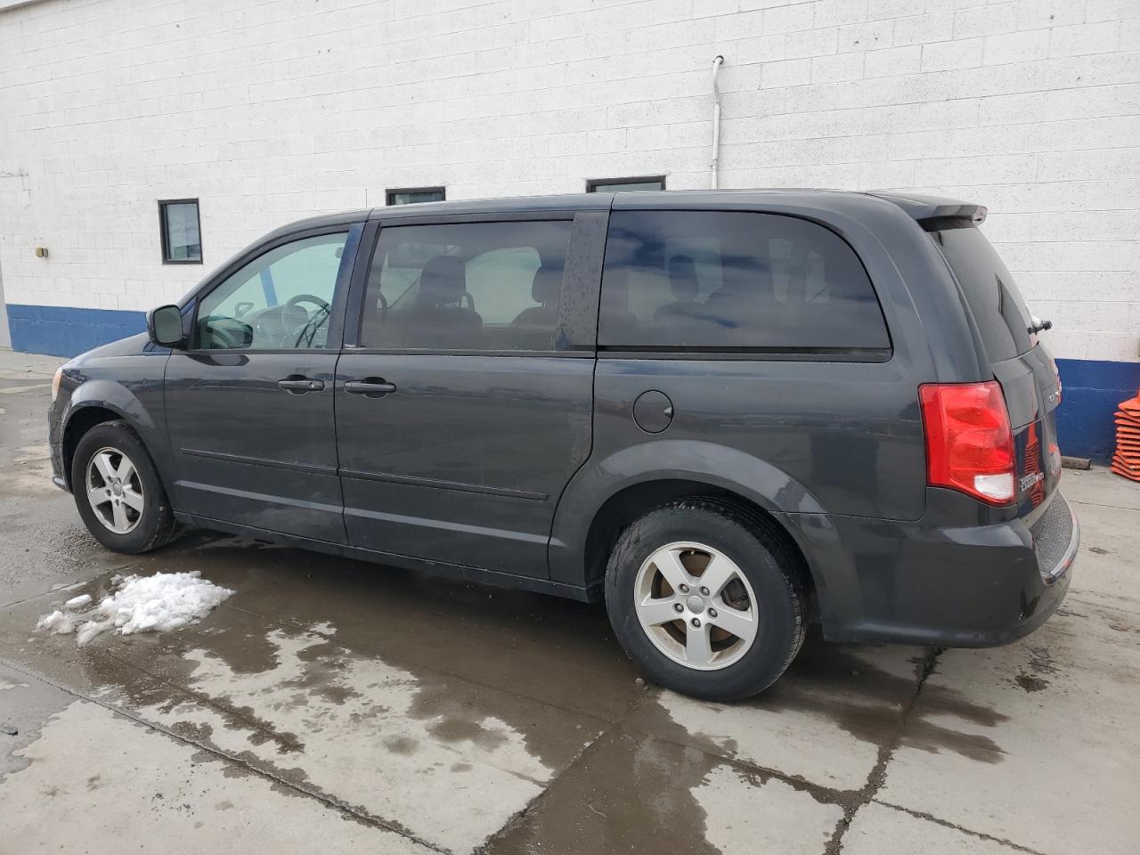 2012 Dodge Caravan - Image 2