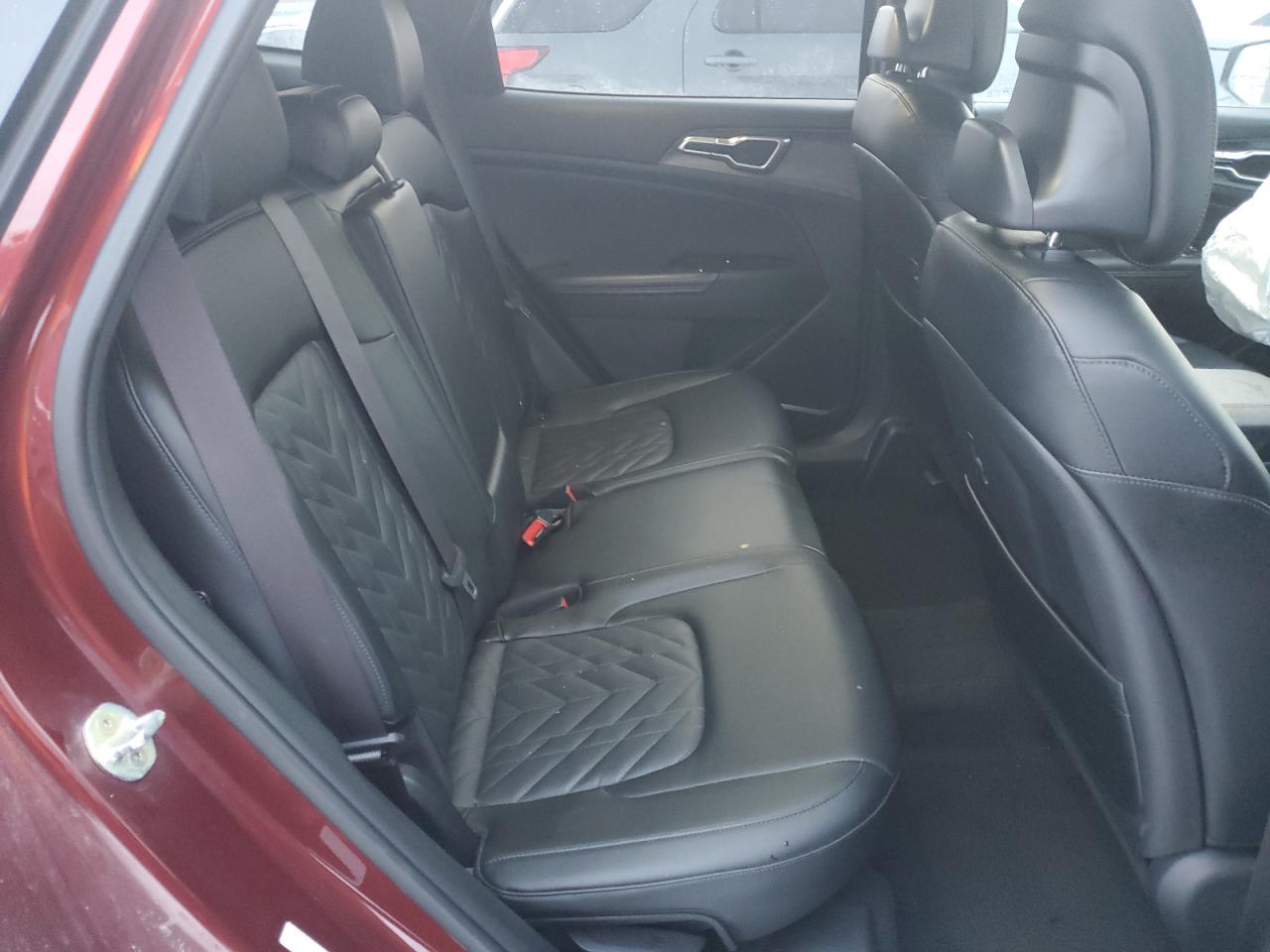 2023 Kia Sportage - Image 11