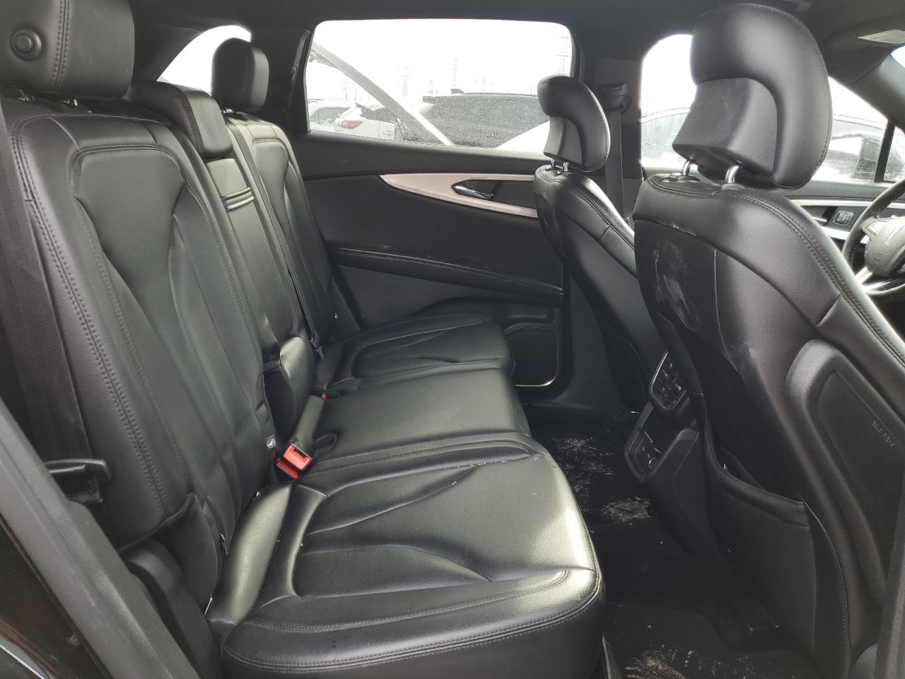 2017 Lincoln MKX - Image 10