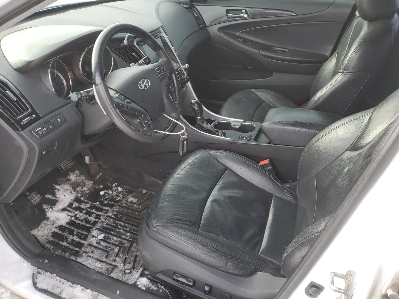 2013 Hyundai Sonata - Image 7