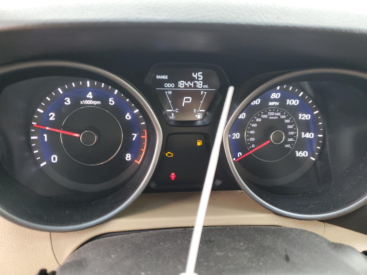 2013 Hyundai Elantra - Image 9