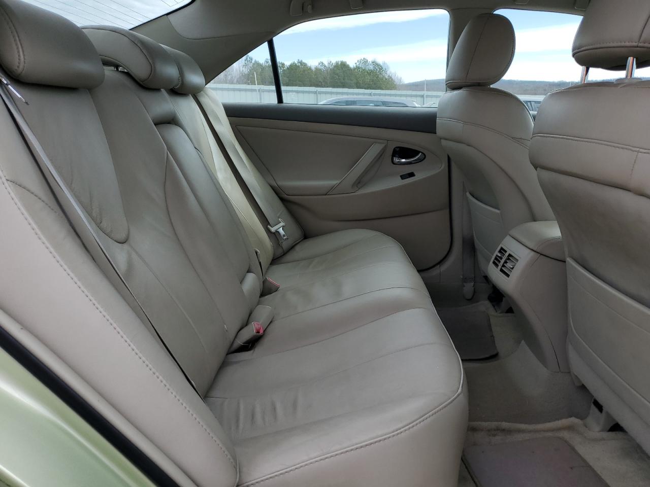 2009 Toyota Camry - Image 10
