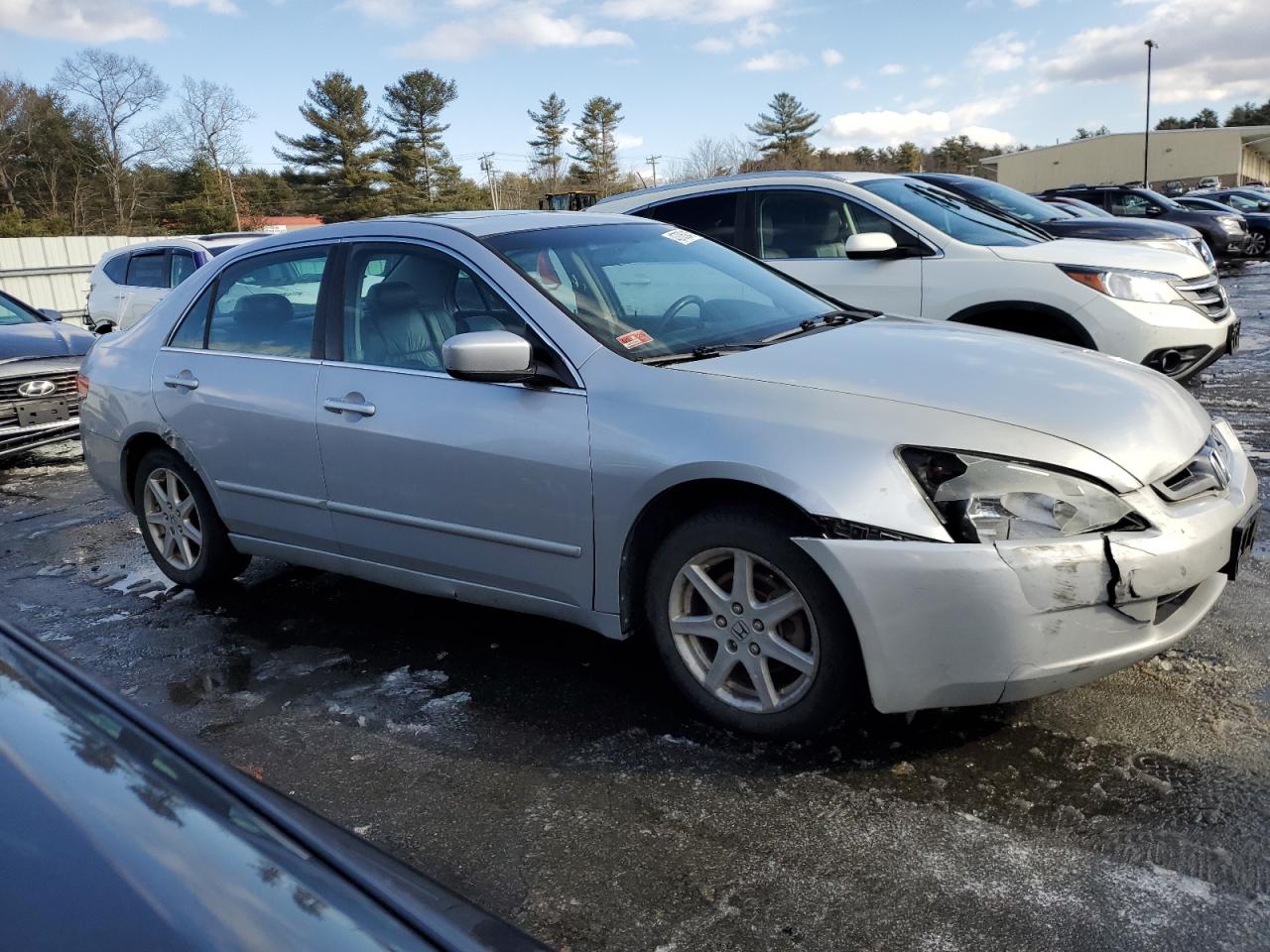 2004 Honda Accord - Image 4