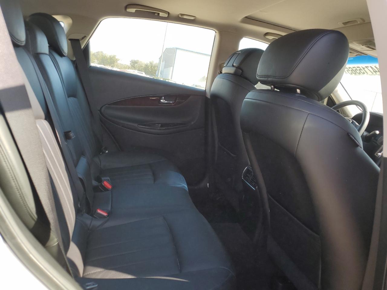 2017 Infiniti QX50 - Image 11