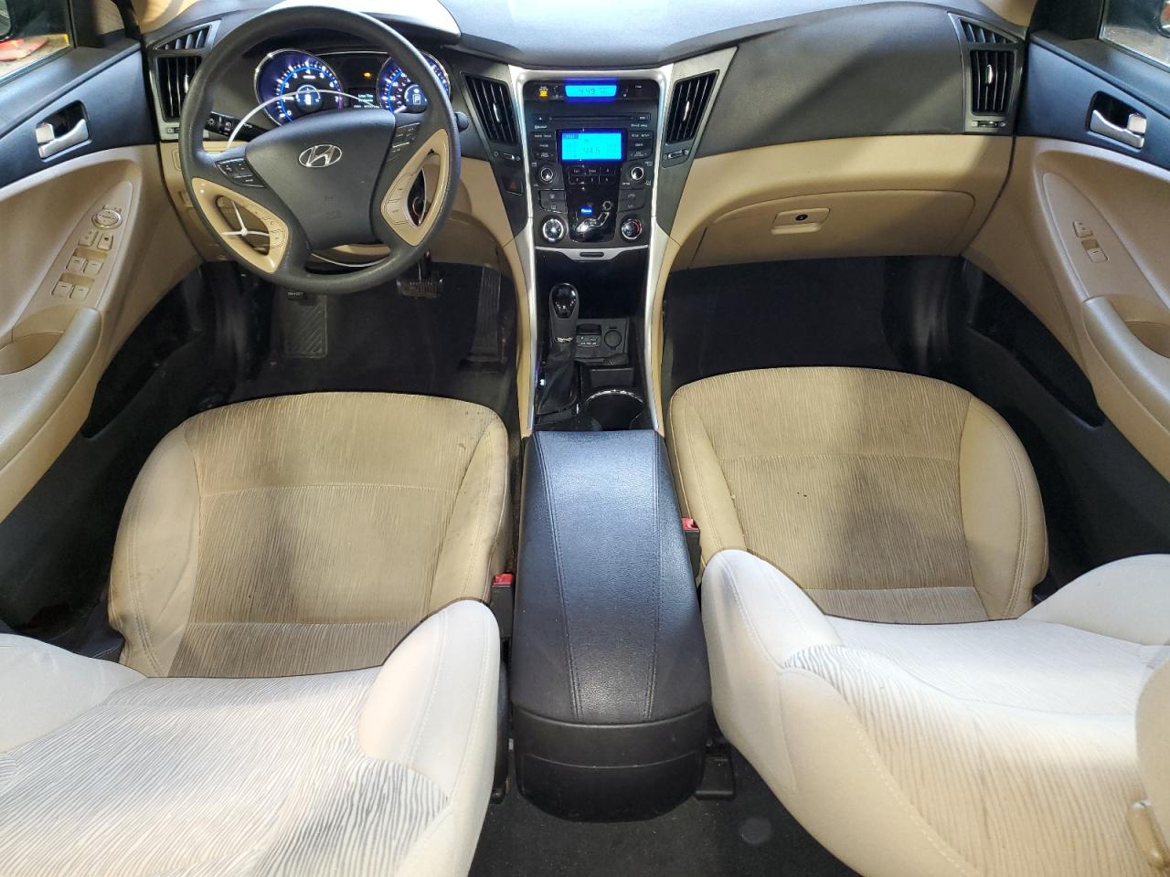 2012 Hyundai Sonata - Image 8