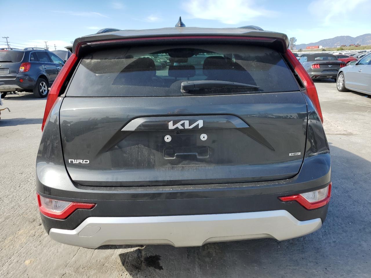 2024 Kia Niro - Image 6