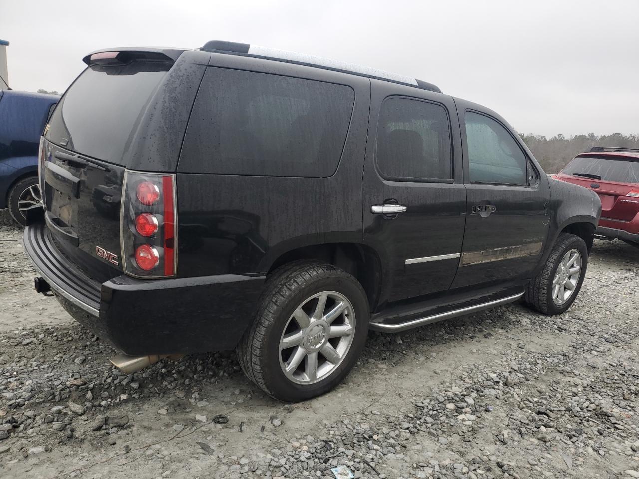 2009 GMC Yukon - Image 3