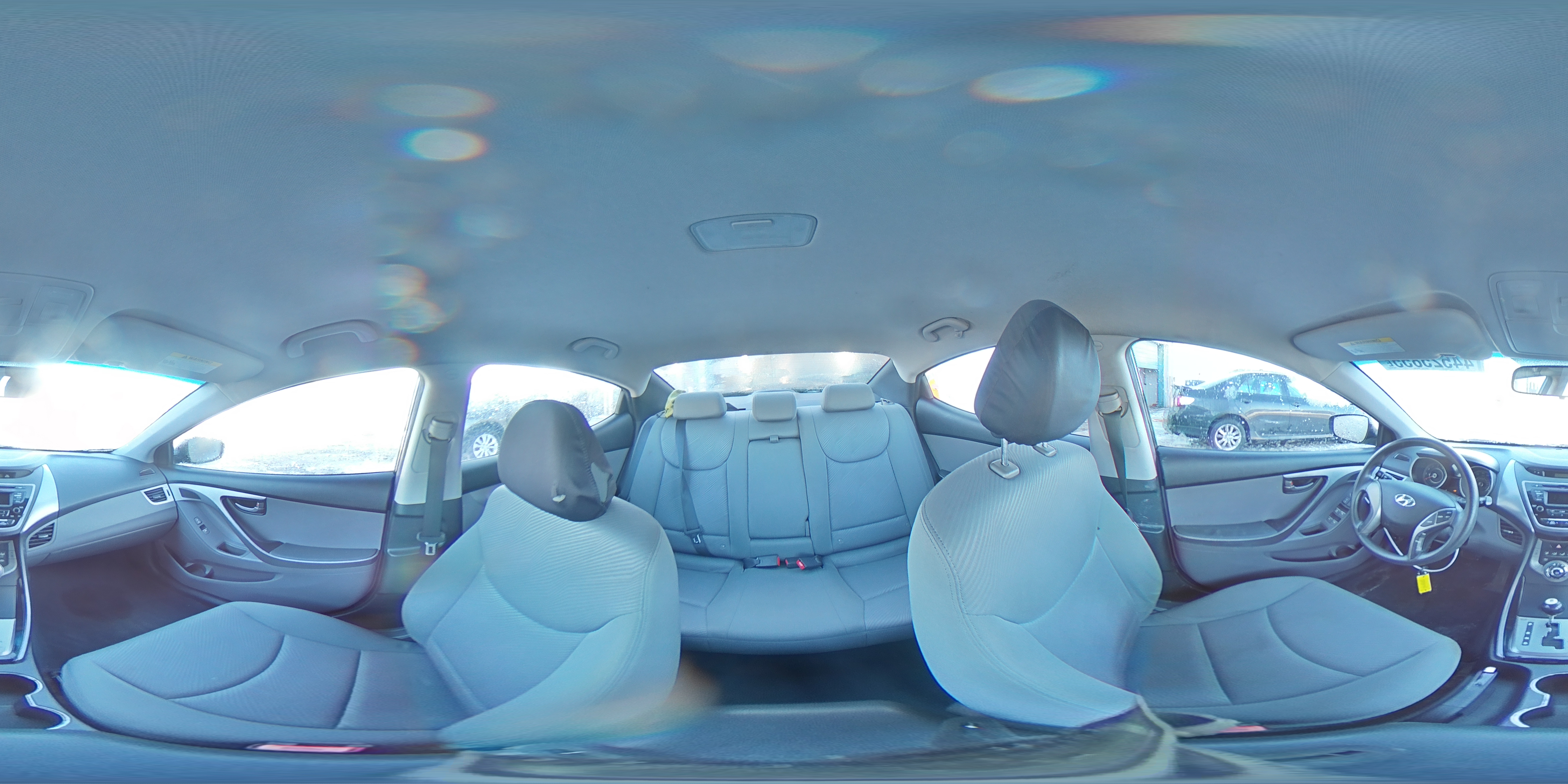 2013 Hyundai Elantra - Image 14