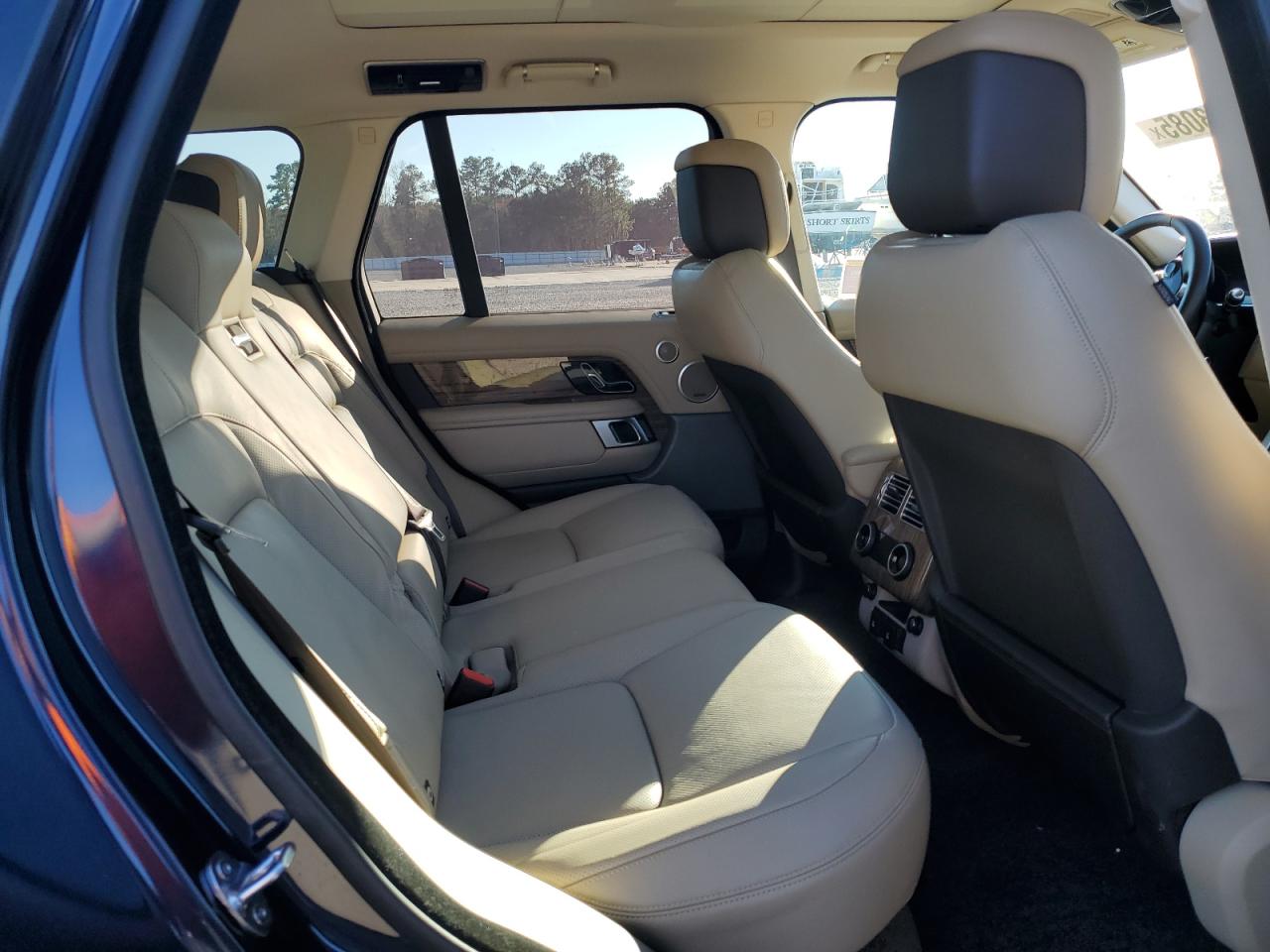 2020 Land Rover Range Rover - Image 11