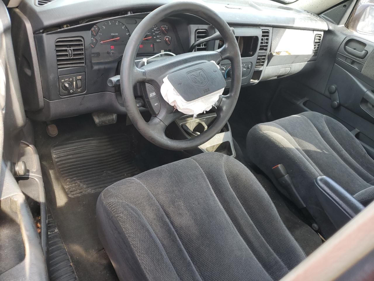 2004 Dodge Dakota - Image 8